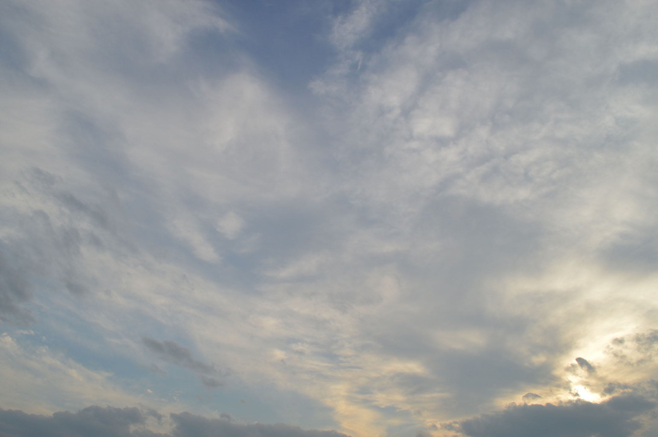 Clouds in Sunset for 2200 x 1463 resolution